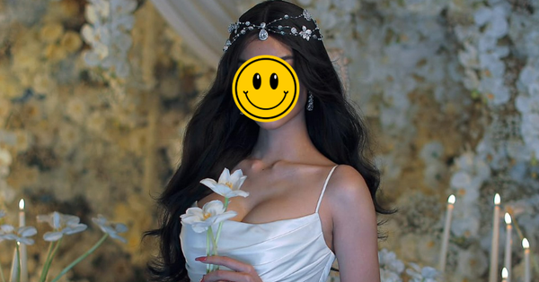 Á hậu 2000 lên xe hoa sau khi bí mật có con đầu lòng? 26 Á hậu 2000 lên xe hoa sau khi bí mật có con đầu lòng? screenshot5 1739872753764664834831 0 46 385 782 crop 17398727756561166275966png