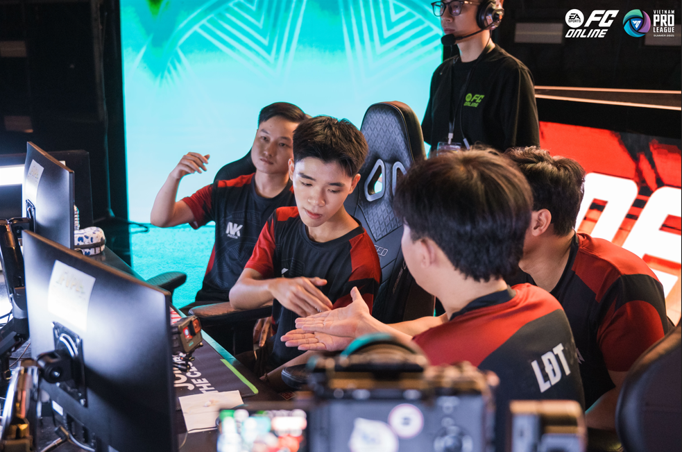 Chung kết FVPL Summer 2025: Sonic bứt phá với