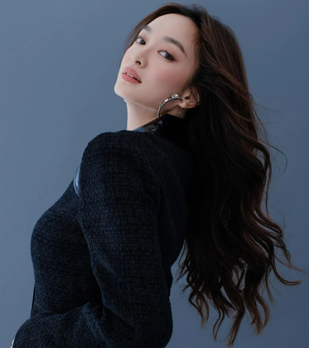 Bức ảnh trong quá khứ không ai nhận ra của ngọc nữ màn ảnh Vbiz- Ảnh 6. Bức ảnh trong quá khứ không ai nhận ra của ngọc nữ màn ảnh Vbiz- Ảnh 6.