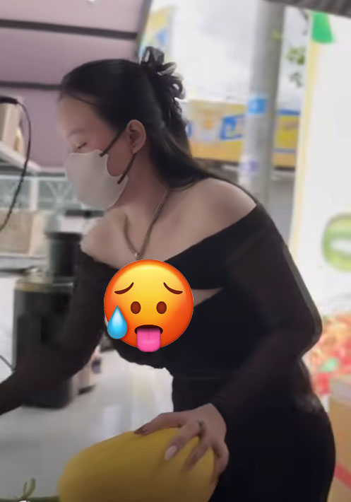 Diện trang phục gây tranh cãi để Diện trang phục gây tranh cãi để