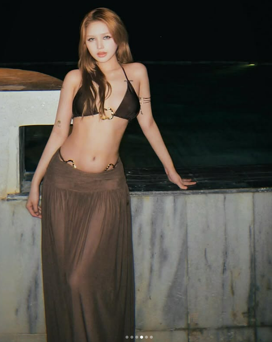 Xoài Non khoe body sexy bỏng mắt, tình tứ với Gil Lê mặc kệ lùm xùm pass đồ- Ảnh 2. Xoài Non khoe body sexy bỏng mắt, tình tứ với Gil Lê mặc kệ lùm xùm pass đồ- Ảnh 2.