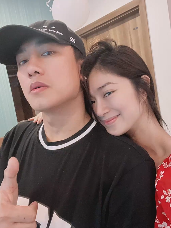 Bí ẩn chuyện tình của cặp diễn viên - ca sĩ Vbiz, đã đăng ký kết hôn nhưng vẫn coi nhau như người lạ- Ảnh 5. Bí ẩn chuyện tình của cặp diễn viên - ca sĩ Vbiz, đã đăng ký kết hôn nhưng vẫn coi nhau như người lạ- Ảnh 5.