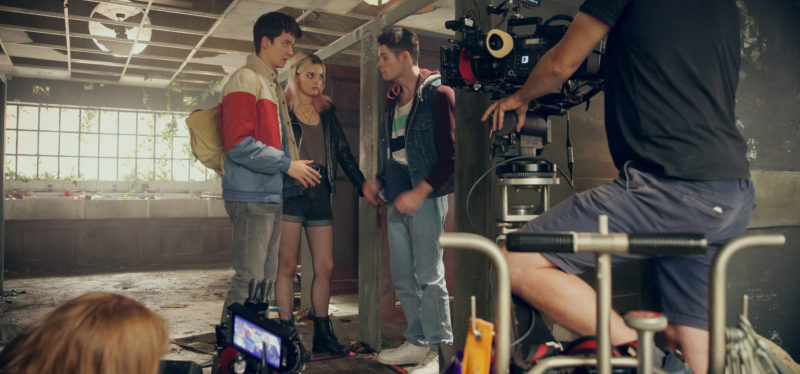 Xem phim Sex Education mãi mới biết cách tạo ra cảnh nóng lạ chưa từng thấy, dàn cast đều thích mê- Ảnh 3.