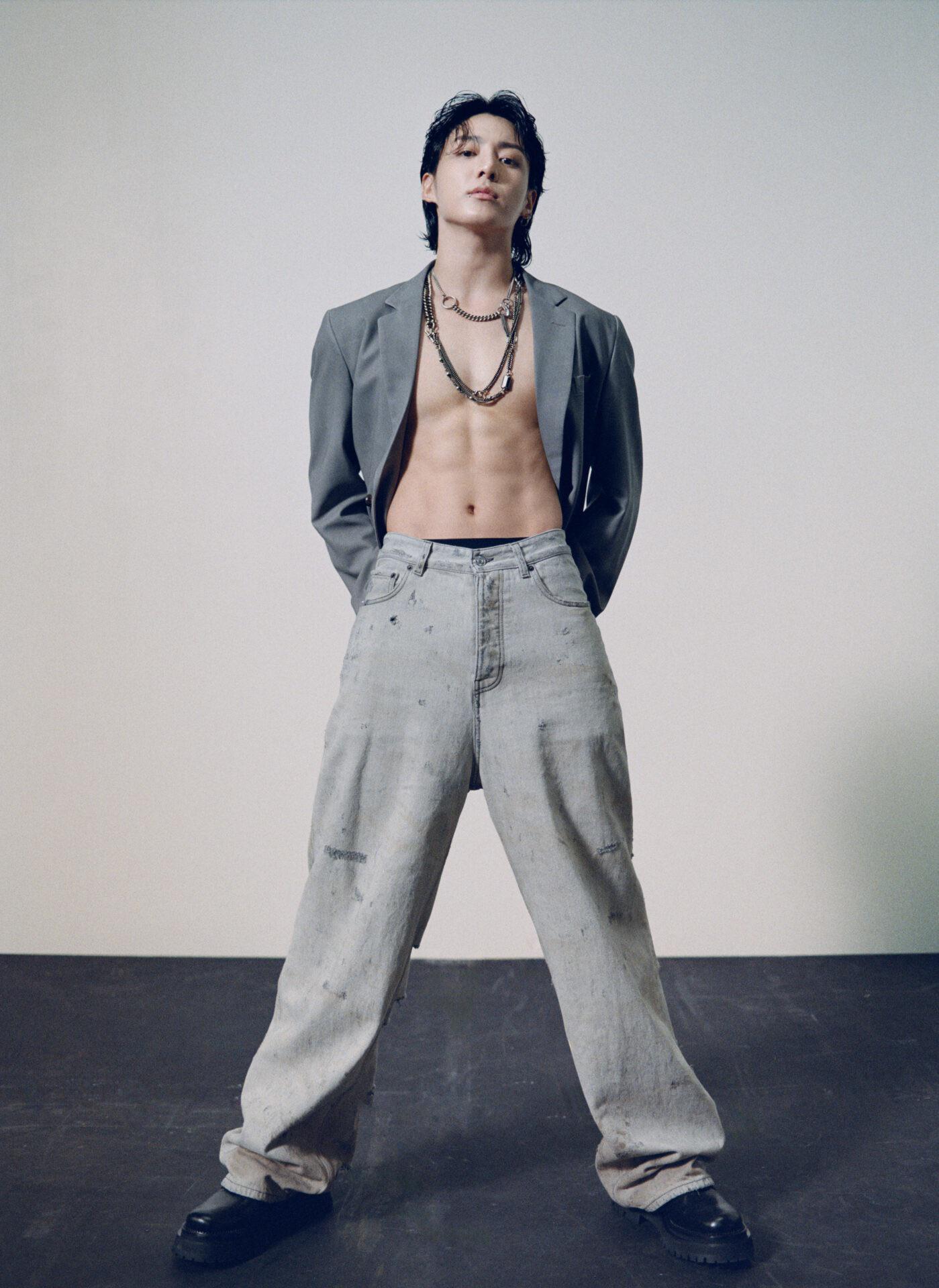 Sững sờ cảnh Jungkook (BTS) bị phóng viên công khai chê béo giữa sân bay- Ảnh 4.