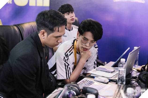 AIC 2025: Full Sense Thang Tien Chung Ket Tong, Flash Wolves Va Bacon Times Vao Ban Ket 3 3 Nhà vua RPL Full Sense đang có phong độ thi đấu cực kì cao tại Bán kết 1 AIC 2025