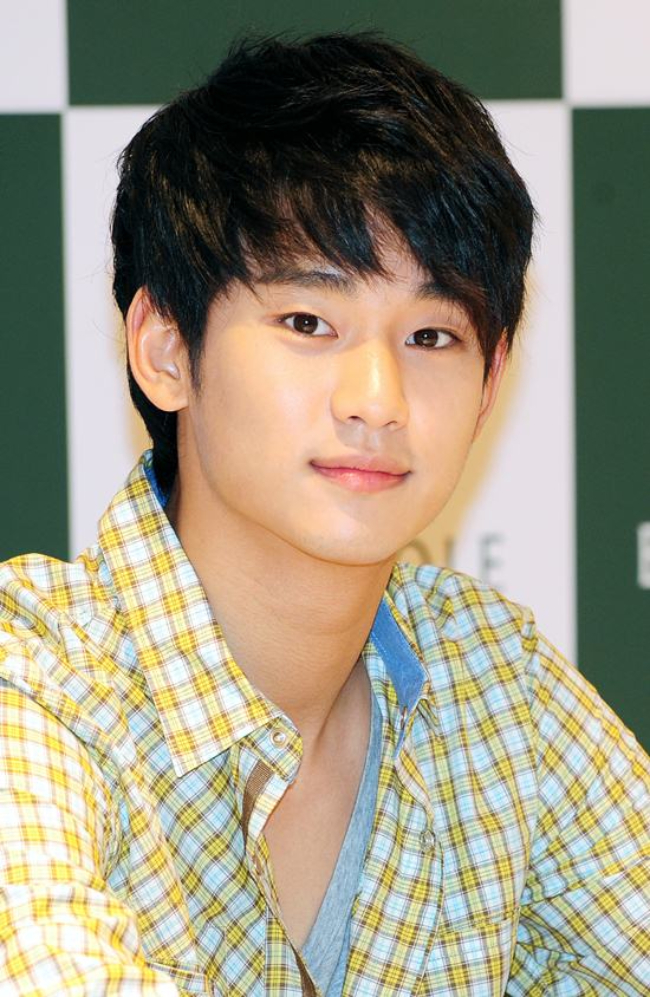 "Kim Soo Hyun tuyệt vời hơn Won Bin" sh2 1 174230237824873555095 1742364534634 17423645347431310243898