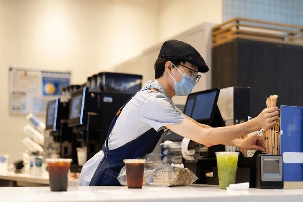 Tịch thu 1.600 tỷ đồng trong một cửa hàng trà sữa- Ảnh 2. Tịch thu 1.600 tỷ đồng trong một cửa hàng trà sữa- Ảnh 2.