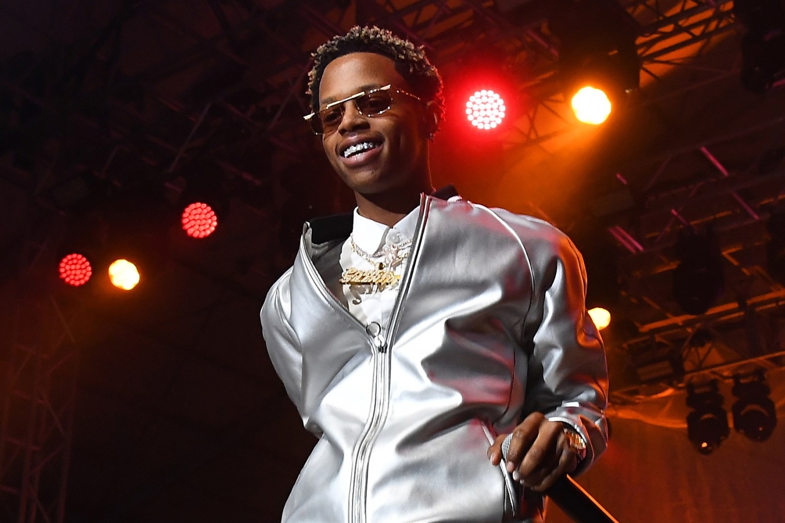 Sốc: Nam ca sĩ hiện tượng toàn cầu bị kết án 30 năm tù vì ra tay bắn chết anh họ- Ảnh 3.