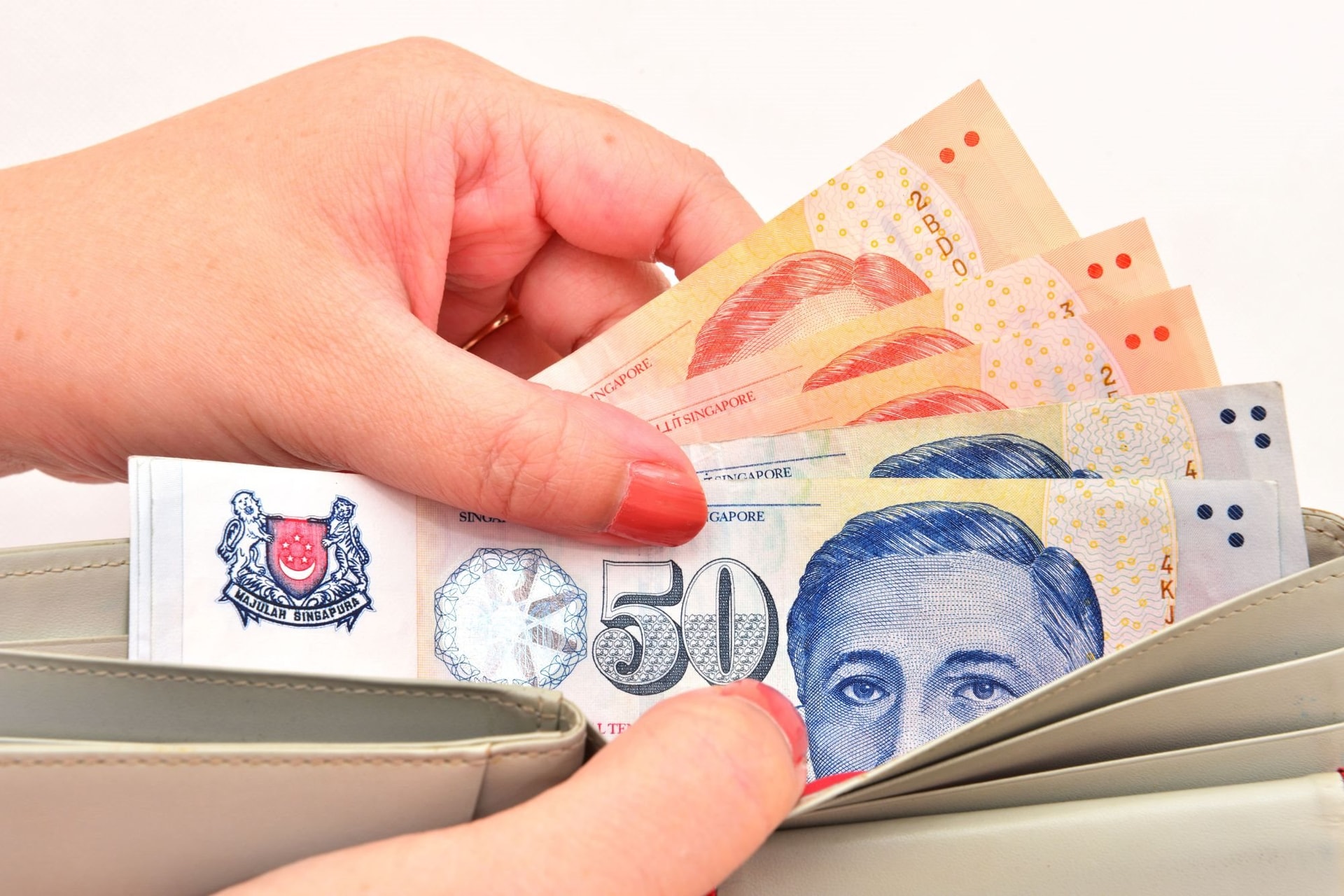 60% người dân một nước ĐNÁ lâm vào cảnh đầu tháng đã hết tiền, giới trẻ vung tiền chi tiêu để ‘bằng bạn bằng bè’, chậm lấy vợ sinh con, không tài khoản tiết kiệm- Ảnh 2. 60% người dân một nước ĐNÁ lâm vào cảnh đầu tháng đã hết tiền, giới trẻ vung tiền chi tiêu để ‘bằng bạn bằng bè’, chậm lấy vợ sinh con, không tài khoản tiết kiệm- Ảnh 2.