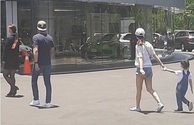 Con gái Lâm Tâm Như - Hoắc Kiến Hoa xinh cỡ nào mà Con gái Lâm Tâm Như - Hoắc Kiến Hoa xinh cỡ nào mà