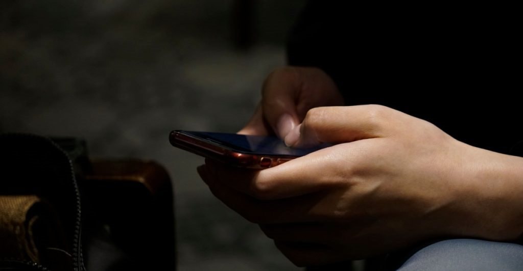 Chuyện chẳng biết nên khóc hay cười: Đến kẻ cướp cũng trả lại điện thoại Samsung vì