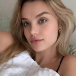 Hoa hậu đẹp nhất thế giới sinh con snapedit 1758162862795 17581742890291931522105 0 0 728 1390 crop 17581742972482072047729jpg