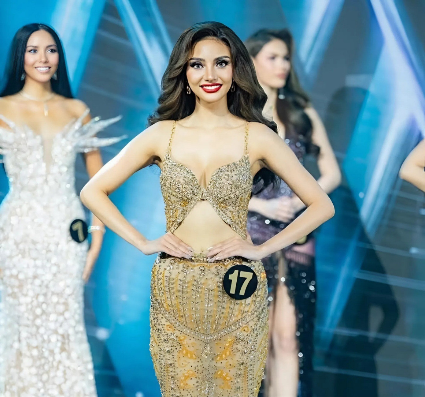 Mặc bikini khi đăng quang hoa hậu- Ảnh 8.