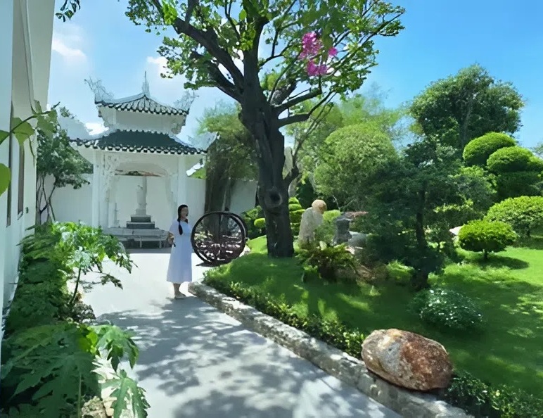 Đệ nhất mỹ nhân Việt sở hữu nhà vườn 3000m2 ở TP.HCM, cát xê 30 cây vàng, 53 tuổi không lấy chồng- Ảnh 8. Đệ nhất mỹ nhân Việt sở hữu nhà vườn 3000m2 ở TP.HCM, cát xê 30 cây vàng, 53 tuổi không lấy chồng- Ảnh 8.