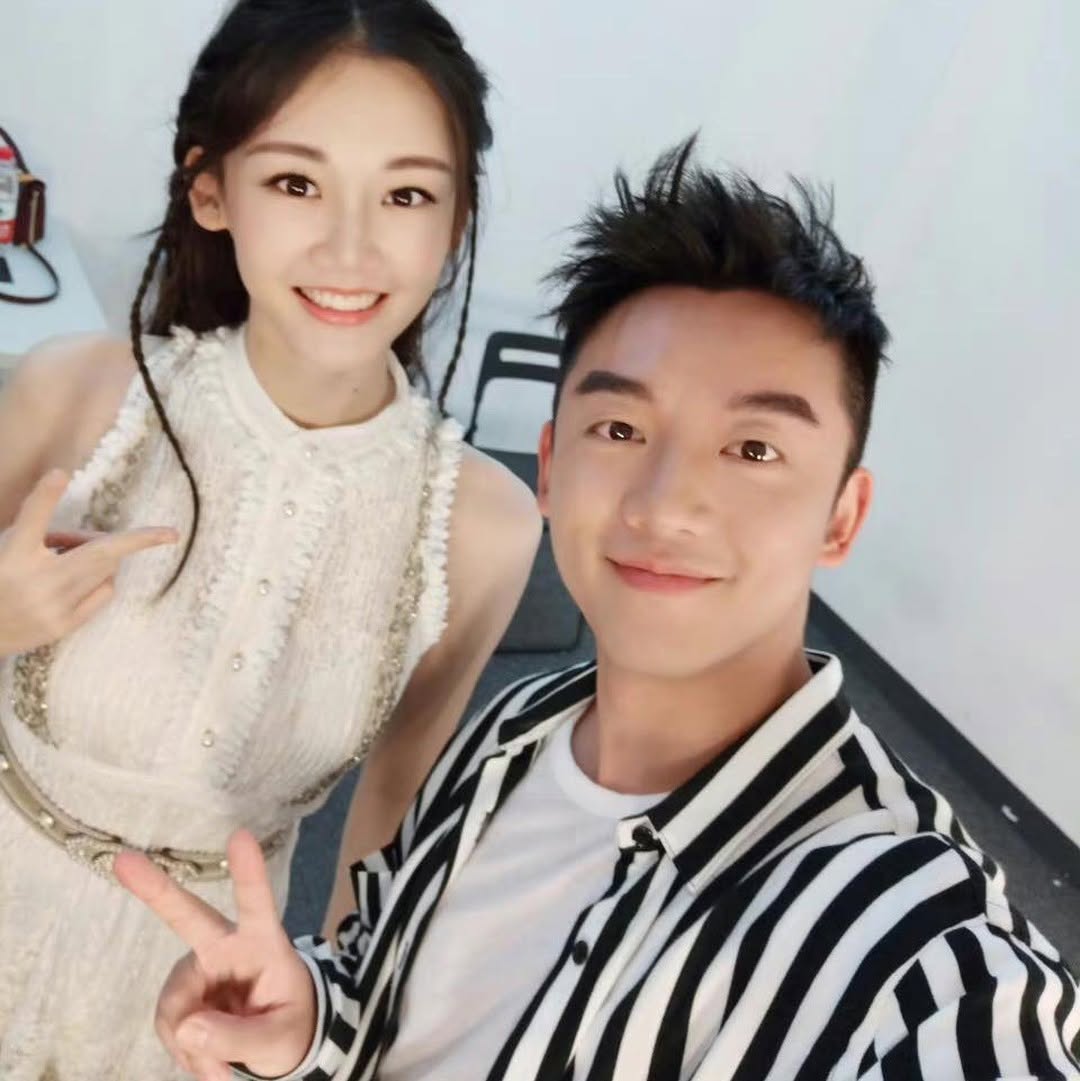 Nam thần Running Man sạt nghiệp vì 1 mình nuôi 8 miệng ăn, bị nhà vợ