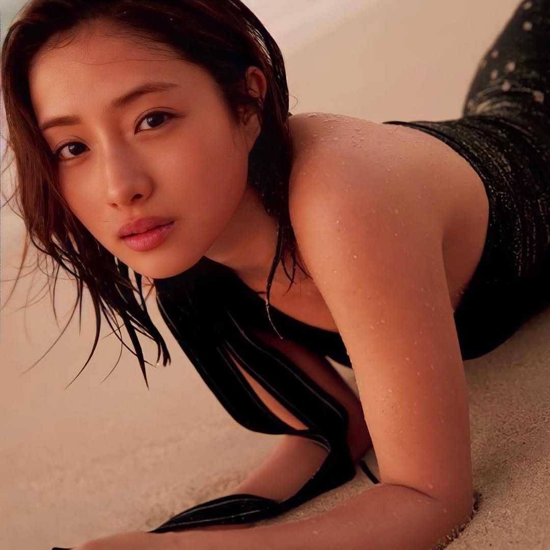 5 nàng thơ Nhật Bản có vóc dáng quyến rũ nhất 10 năm qua: Số 5 là thiên thần nội y siêu “cháy”- Ảnh 4. 5 nàng thơ Nhật Bản có vóc dáng quyến rũ nhất 10 năm qua: Số 5 là thiên thần nội y siêu “cháy”- Ảnh 4.