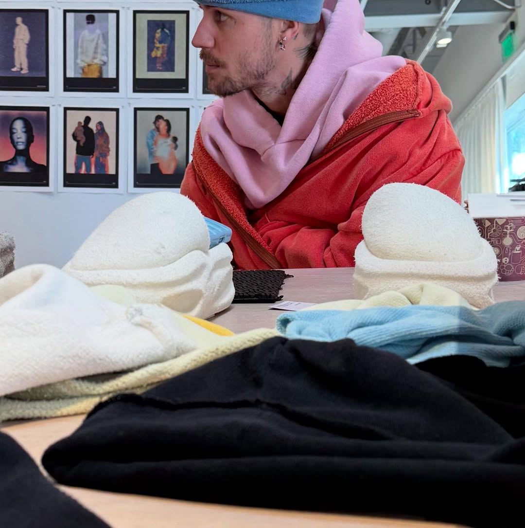 Justin Bieber và 11 bài đăng bất ổn: