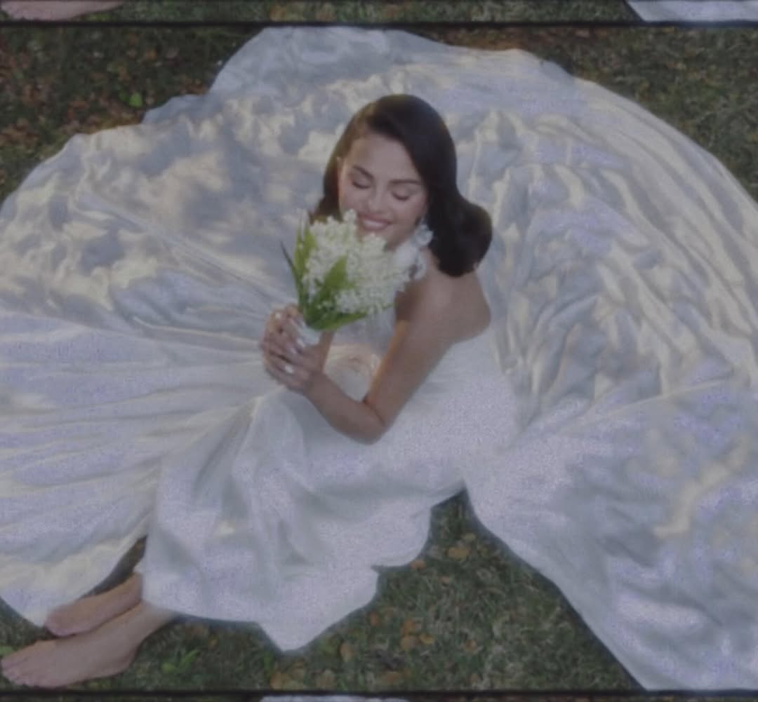 Cô dâu Selena Gomez đây rồi: Visual tràn màn hình, ngây ngất khóa môi chú rể điển trai trong siêu đám cưới- Ảnh 7.