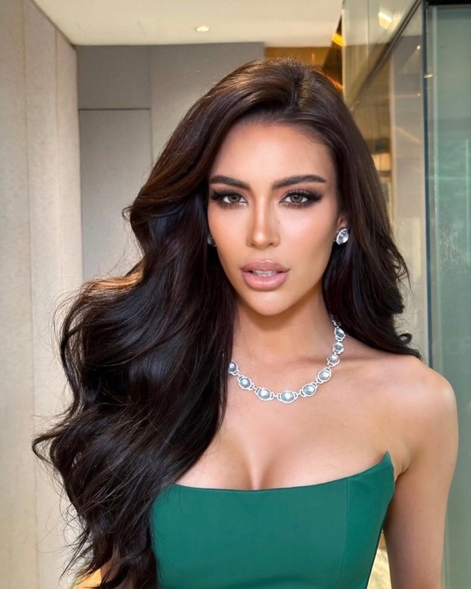 Ông Nawat cấm vận một á hậu- Ảnh 1.