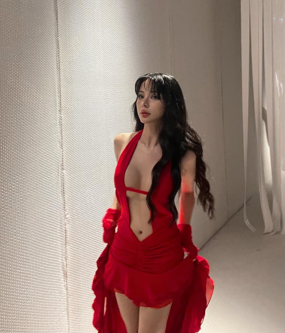 Mối quan hệ gần 4 năm của Wren Evans và hot girl vừa thừa nhận bị