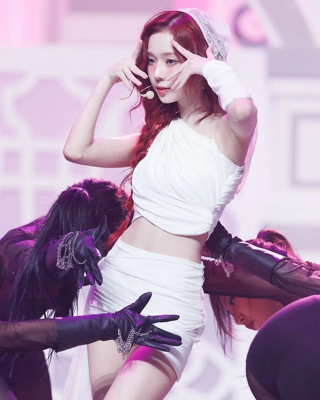 Jungkook (BTS) hẹn hò đại mỹ nhân 10X hot nhất xứ Hàn, lộ cả rổ bằng chứng