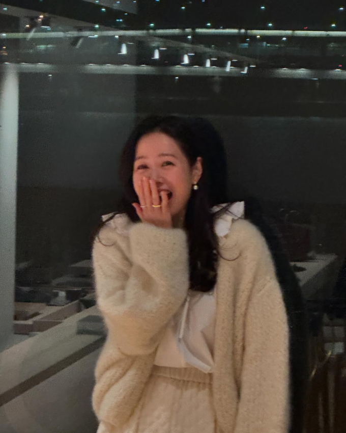 "Mẹ 1 con" Son Ye Jin tự tin khoe nhan sắc thật ở tuổi 43 trước "cam thường", vẻ ngoài ra sao mà gây bão MXH? snapinstaapp474952919184828758880443394846247631064373861n1080 0823 1737696587350 17376965876121392286081 1737706844077 1737706844460205197673