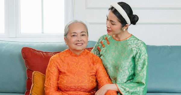 Tăng Thanh Hà khoe khoảnh khắc diện áo dài cạnh mẹ, ai cũng xuýt xoa vì quá đẹp snapinstapp475284114184869305530512456585812451074153805n1080 1738153641430274184995 1738203435184 1738203435402789027293 284 0 849 1080 crop 1738203500331787564380jpg