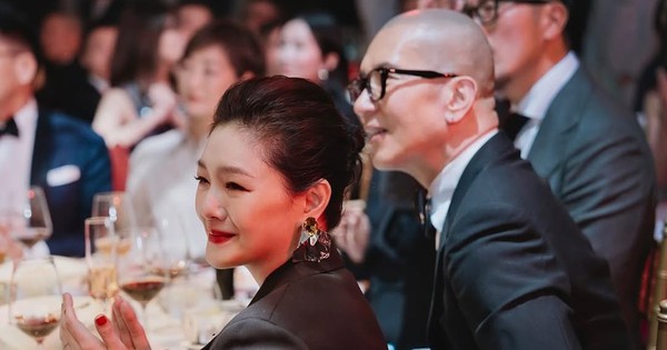 Công bố khung hình chung cuối cùng của vợ chồng Từ Hy Viên, nụ cười hạnh phúc giờ hoá tang thương snapinstapp476475247184774808620602152858521139115057259n1080 17387386601011869165509 4 0 569 1080 crop 17387386703001174498055jpg