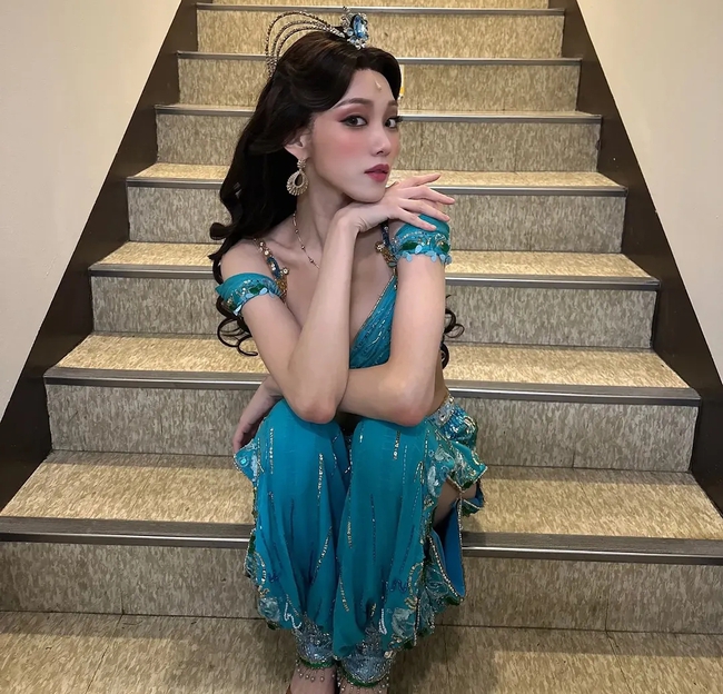 "Công chúa Jasmine" Hàn Quốc khiến triệu người mê mẩn: Nhan sắc đẹp ngỡ ngàng, body bốc lửa càng ngắm càng mê snapinstapp483243122183471974411472115842261589586530459n1080 1741600225657279750301 1741620223007 1741620223142991779551