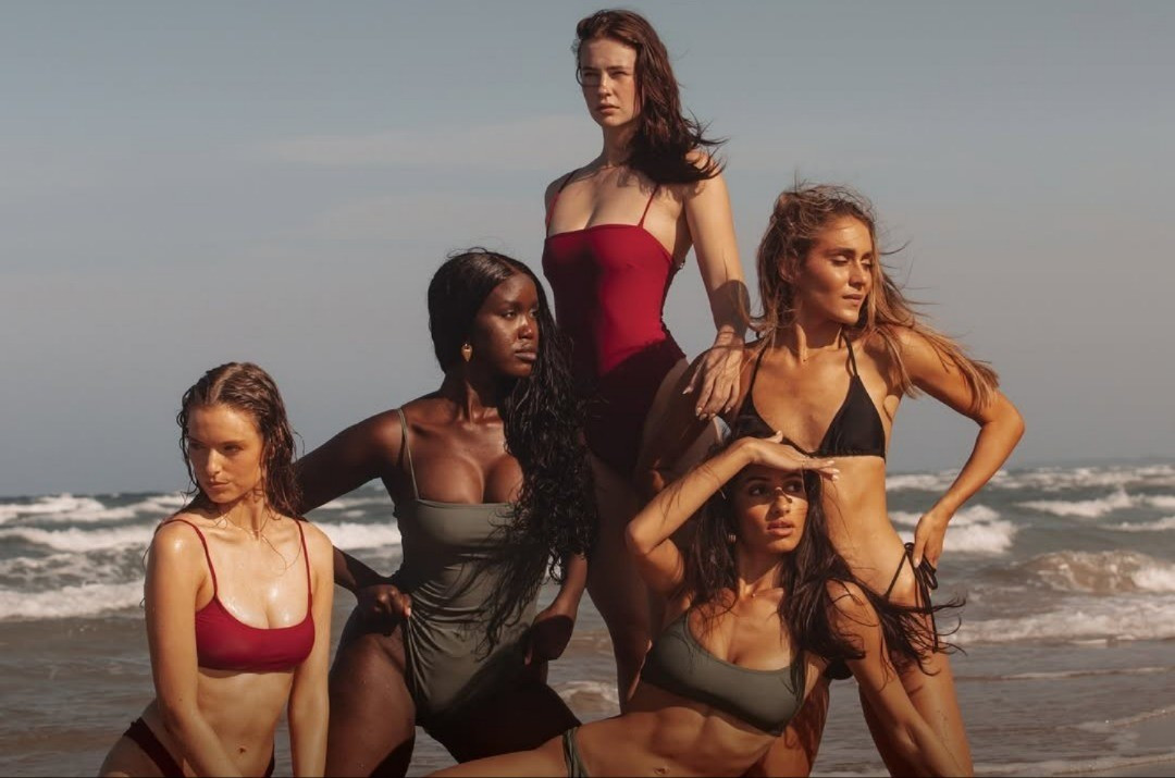 Thí sinh Hoa hậu Hoàn vũ Australia chụp ảnh áo tắm ở Hội An- Ảnh 1.