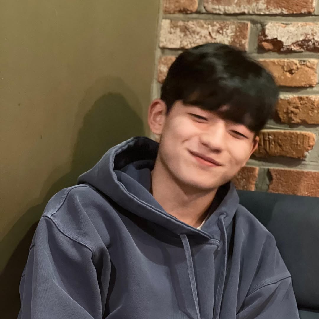 Cậu nhóc gây bão với biểu cảm