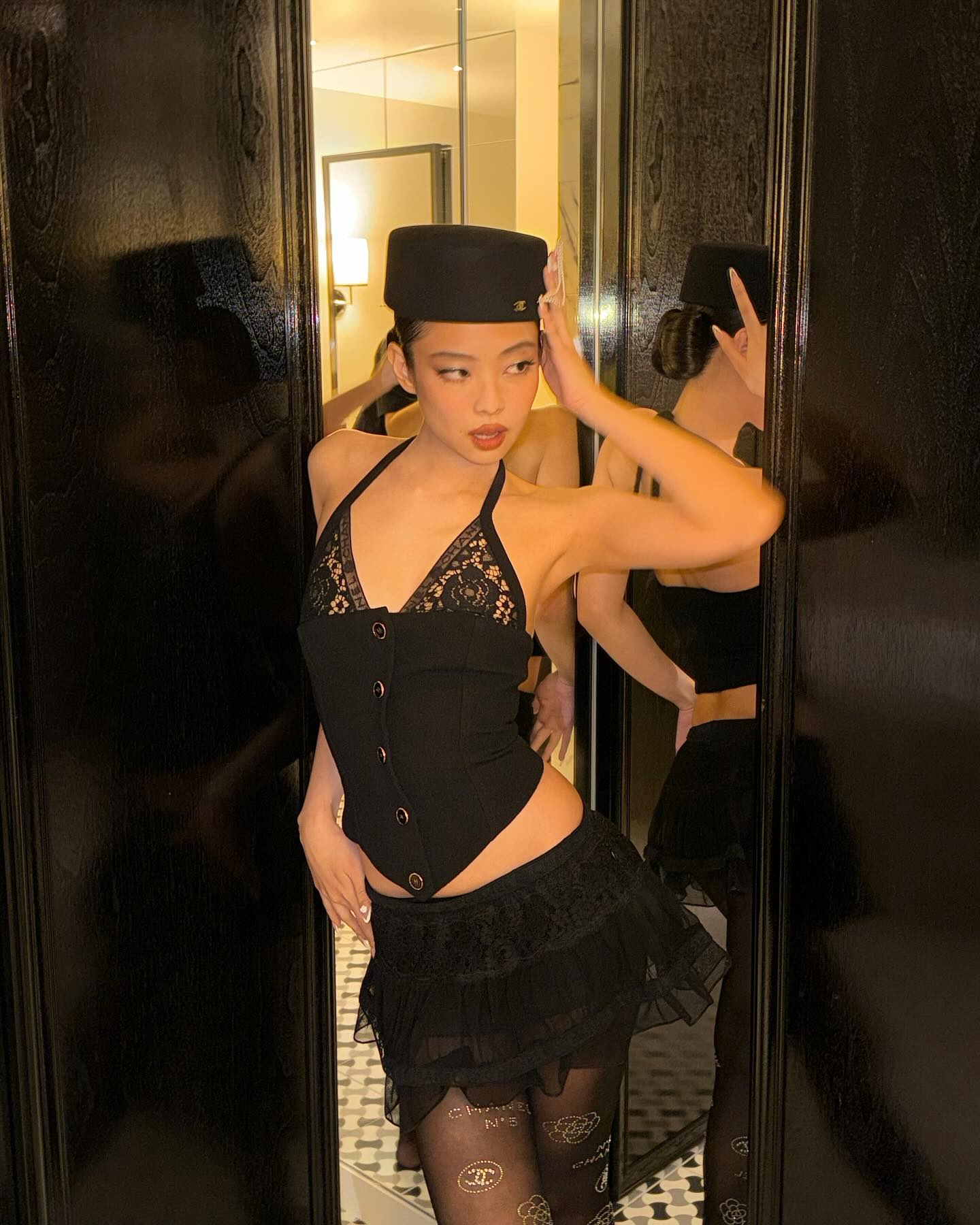 Jennie (BLACKPINK) bị tố đổi chác tình ái với nhiều đại gia?- Ảnh 3.