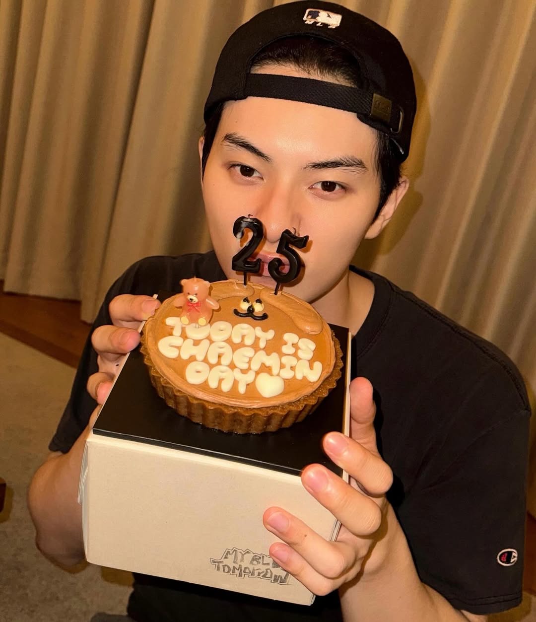 Mỹ nam 2K đang thống trị 42 quốc gia chính thức công khai bạn gái, thuyền couple với Yoona (SNSD) lật tan tành!- Ảnh 3. Mỹ nam 2K đang thống trị 42 quốc gia chính thức công khai bạn gái, thuyền couple với Yoona (SNSD) lật tan tành!- Ảnh 3.