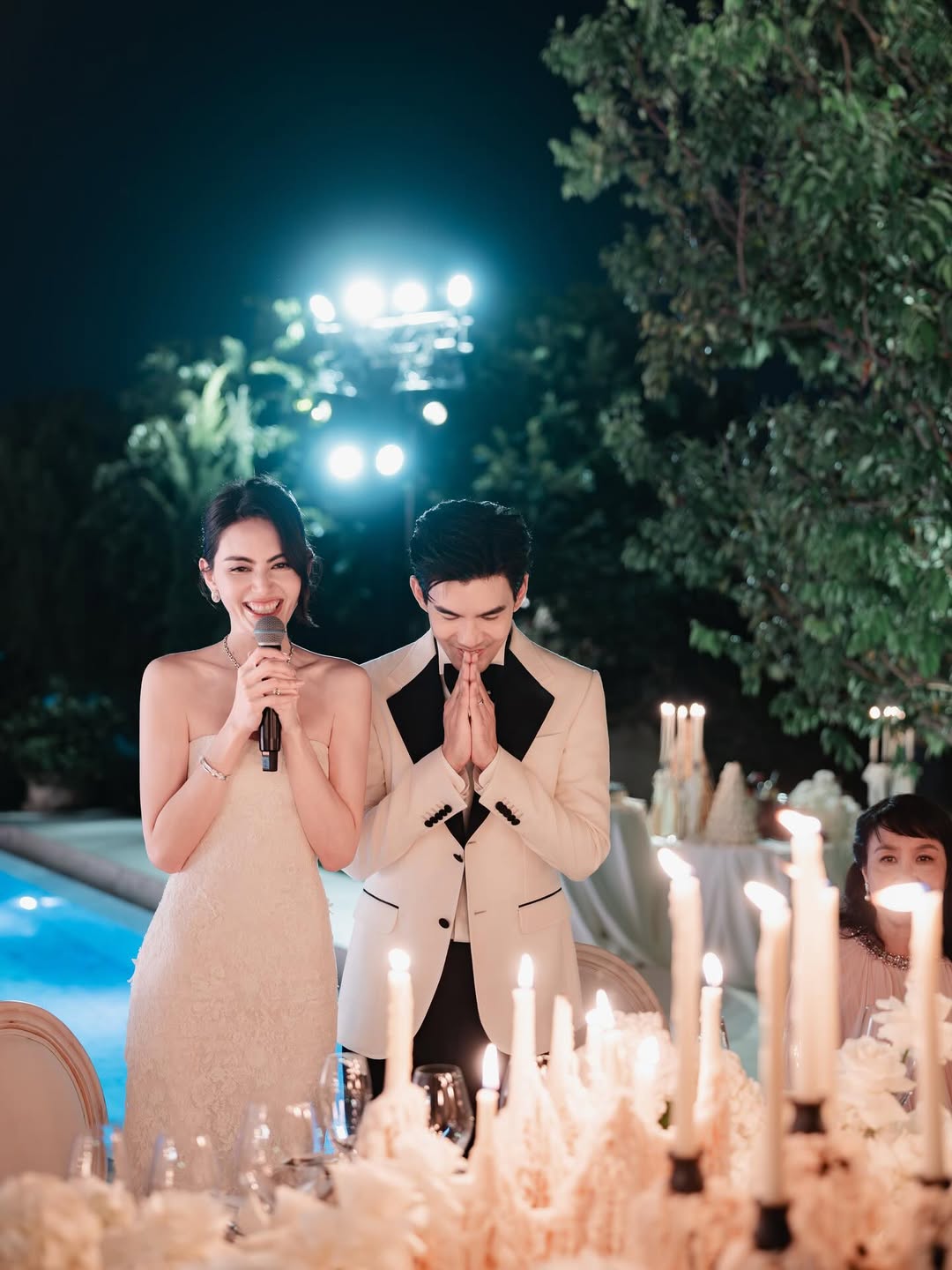 Ngắm đám cưới của