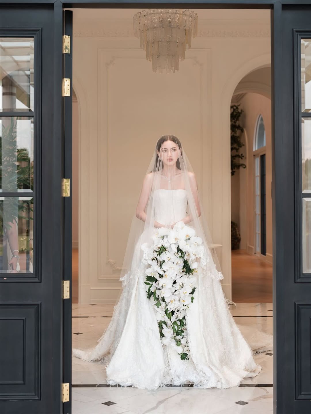 Ngắm đám cưới của