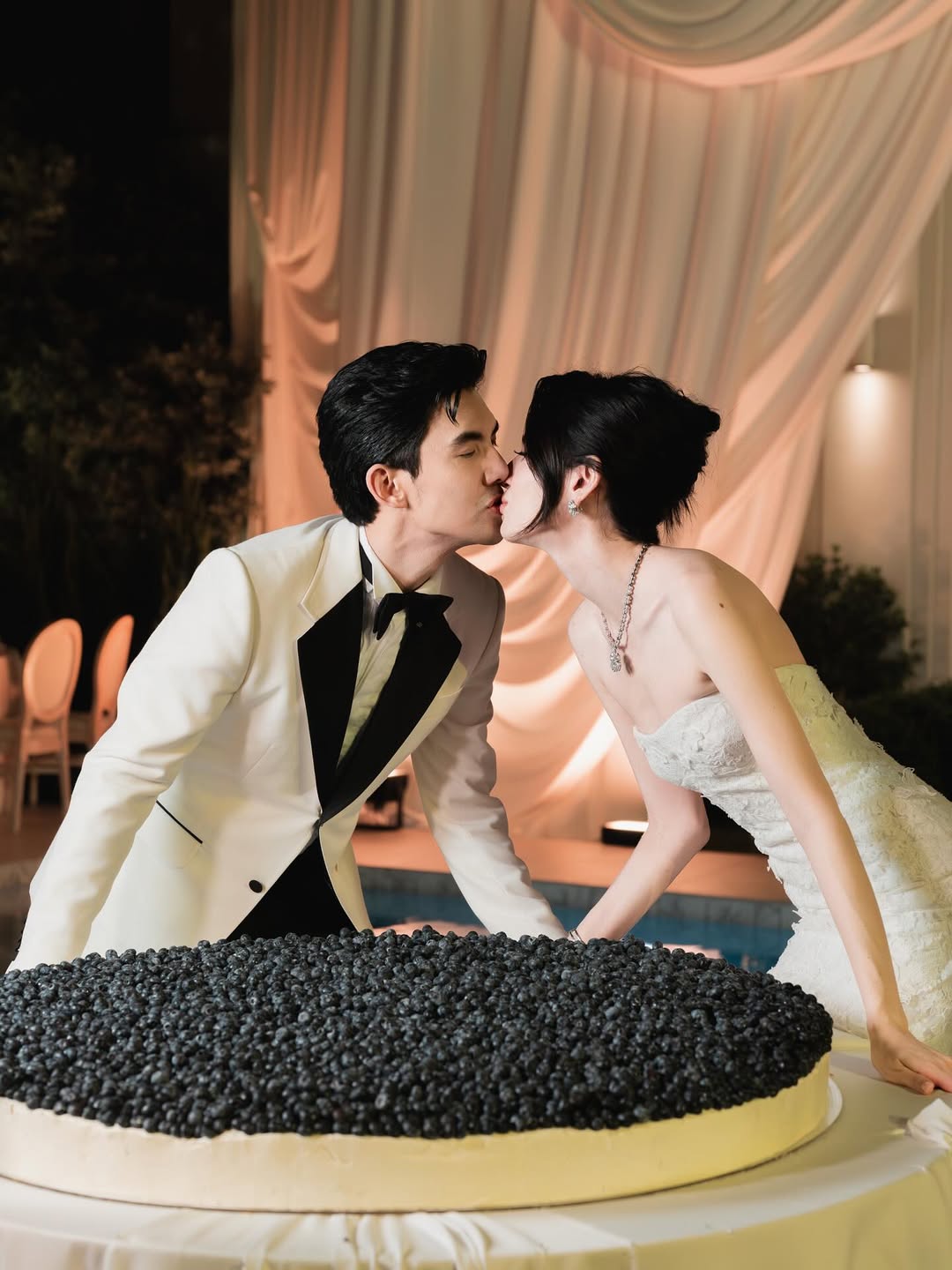 Ngắm đám cưới của