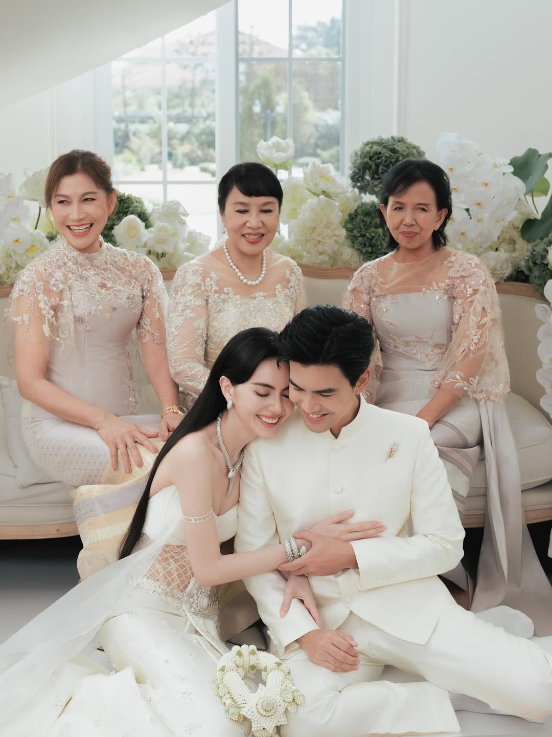 Ngắm đám cưới của