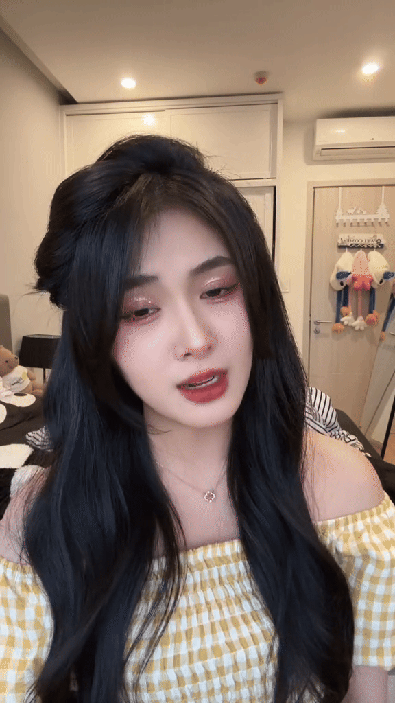 Nữ idol có 5,1 triệu followers bị tố Nữ idol có 5,1 triệu followers bị tố