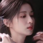 Mỹ nhân mặc sườn xám đẹp chấn động cõi mạng: Bóng lưng quyến rũ mê hồn, một cái ngoảnh đầu nhung nhớ ngàn năm so nhien5 1751167794664 17511677948571947246112 91 0 641 1050 crop 17511678868901994260152jpg