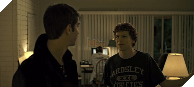 Mark Zuckerberg Đã Mua Một Trong Những Chiếc Áo Phông Social Network Của Jesse Eisenberg 3
