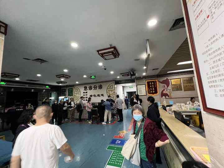 Thành phố bị sét đánh 6.000 lần một đêm khiến bệnh viện chật người hen suyễn- Ảnh 1.