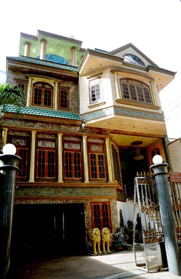 Sao nam Vbiz bỏ ra 1000 cây vàng đúc tượng chính mình, sở hữu biệt thự