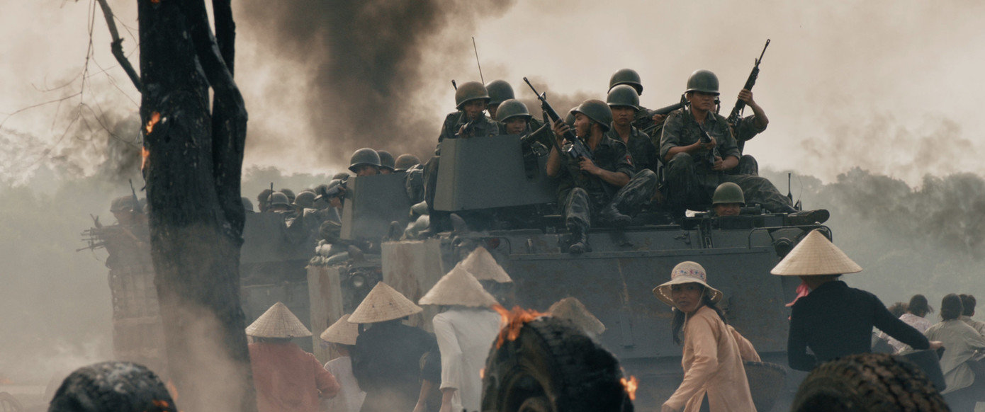 Mưa Đỏ vượt 200 tỷ đồng- Ảnh 1.