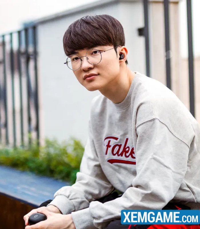 streamer-miss-faker-2 Nữ streamer xinh đẹp tiết lộ mức lương của Faker, được ví như tài phiệt giới eSports streamer miss faker 2