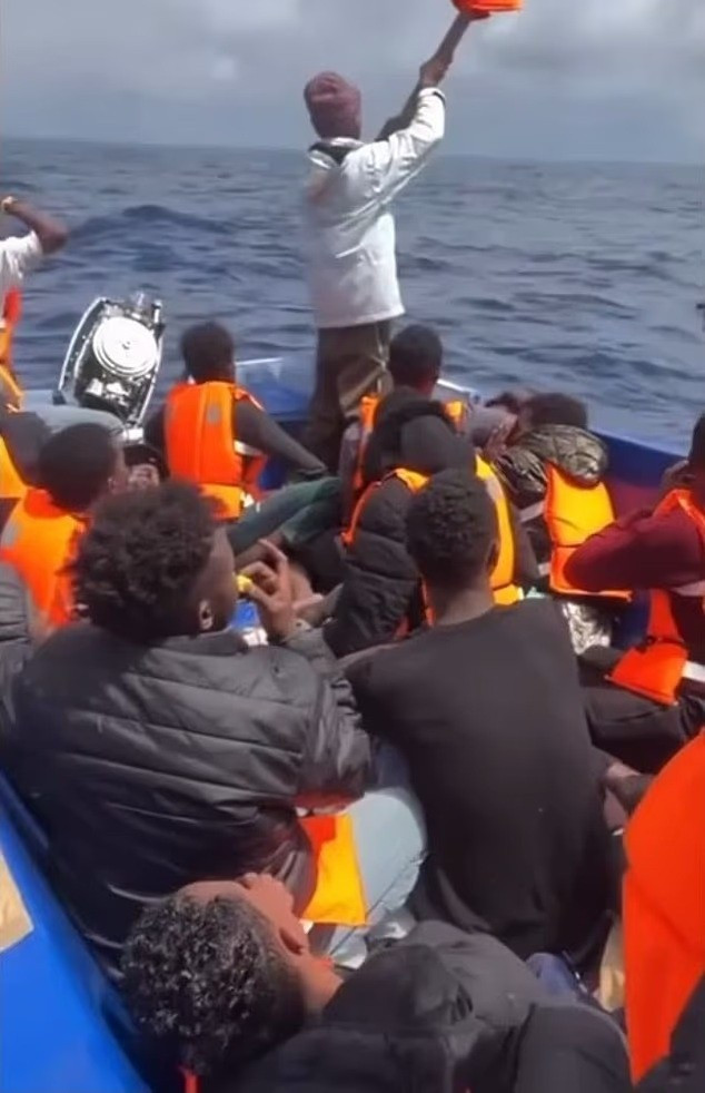 Sự thật bàng hoàng về 5 thi thể tay chân bị trói trôi dạt ngoài khơi- Ảnh 2. Sự thật bàng hoàng về 5 thi thể tay chân bị trói trôi dạt ngoài khơi- Ảnh 2.