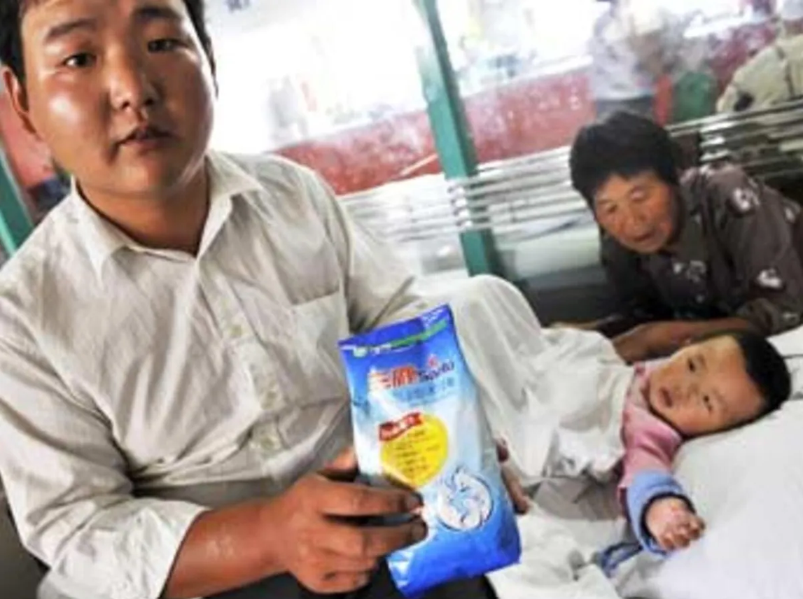 Những vụ bê bối sữa giả gây ám ảnh suốt 7 thập kỷ: Hàng loạt trẻ tử vong, ảnh hưởng trí tuệ, các giám đốc lĩnh án tử hình- Ảnh 2.