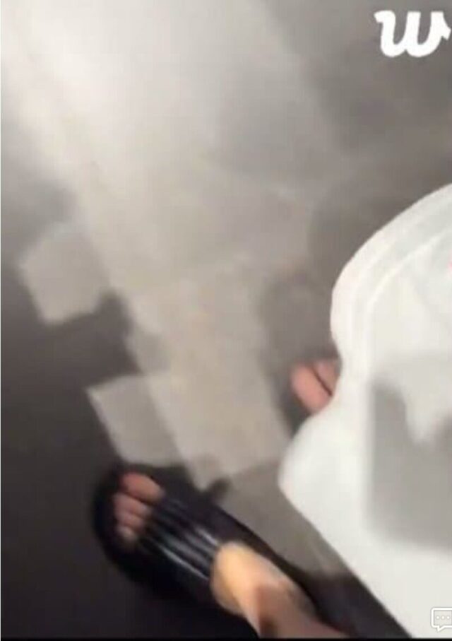 Rầm rộ ảnh nghi Jungkook (BTS) cho mỹ nhân aespa mặc quần đùi của mình dự sự kiện, táo bạo Rầm rộ ảnh nghi Jungkook (BTS) cho mỹ nhân aespa mặc quần đùi của mình dự sự kiện, táo bạo