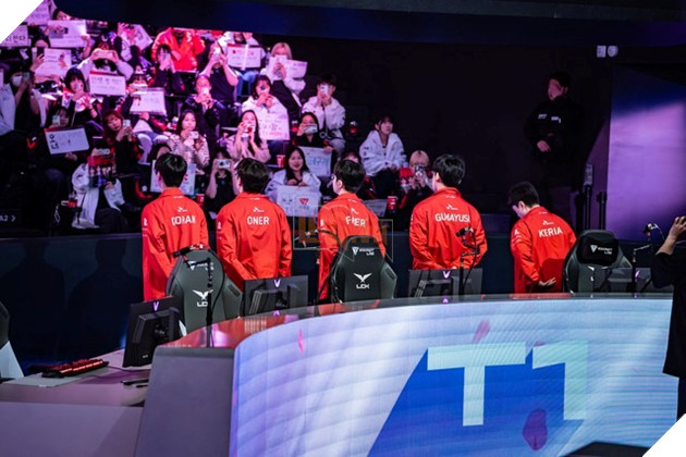 LMHT: Một loạt đội tuyển LCK học theo cách T1 đưa Gumayusi xuống dự bị 2