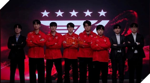 LMHT: T1 chinh thuc cong bo doi hinh moi nhung ao dau cua T1 lai la thu duoc quan tam nhat LMHT: T1 chính thức công bố đội hình mới nhưng áo đấu của T1 lại là thứ được quan tâm nhất