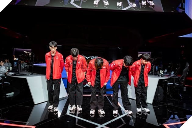 LMHT: Fan phát hiện một sự thật về đội hình chính của T1